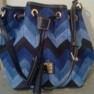 Super cute Dooney & Bourke